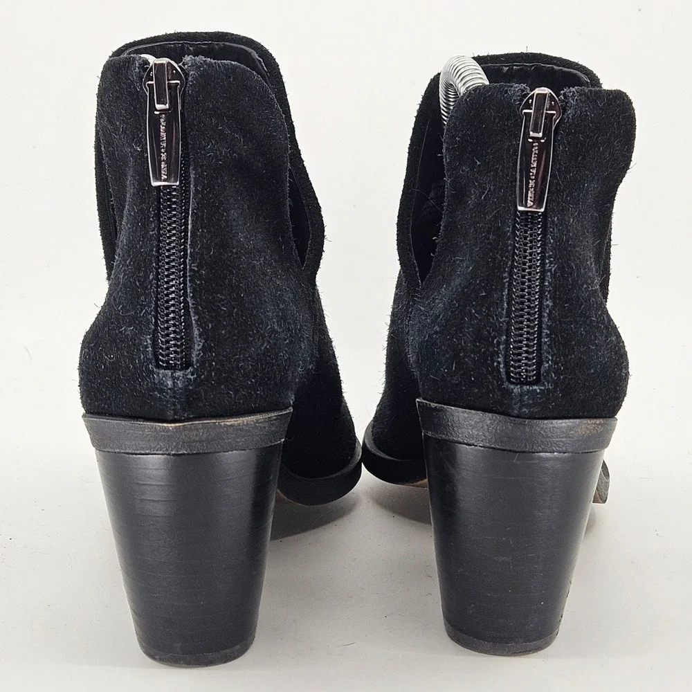 Vince Camuto Bibestie Black Suede Cutout Ankle Boots Block Heel Rear Zip Size 8M